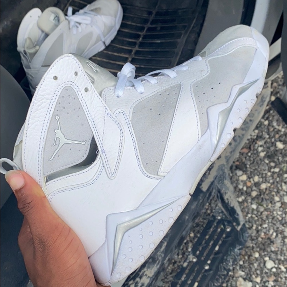Pure platinum jordan 7